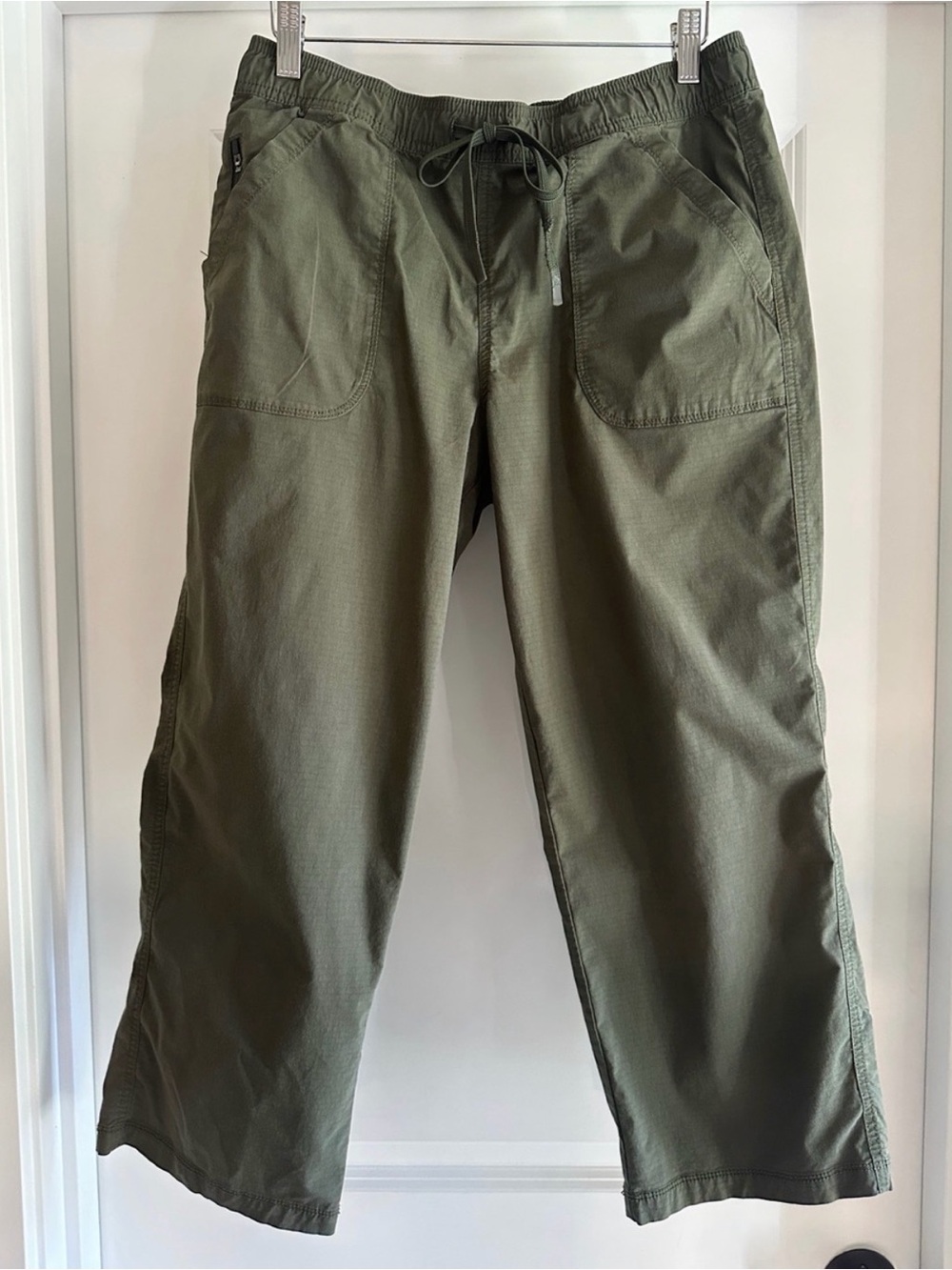 Title Nine Olive Green Cropped Pants